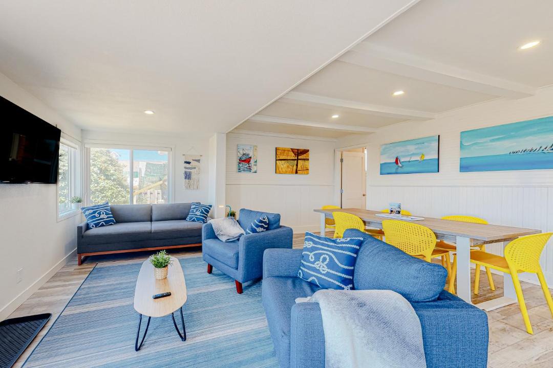 Photo of Livingroom in Rockaway Beach