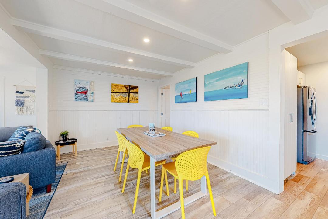 Photo of Livingroom in Rockaway Beach