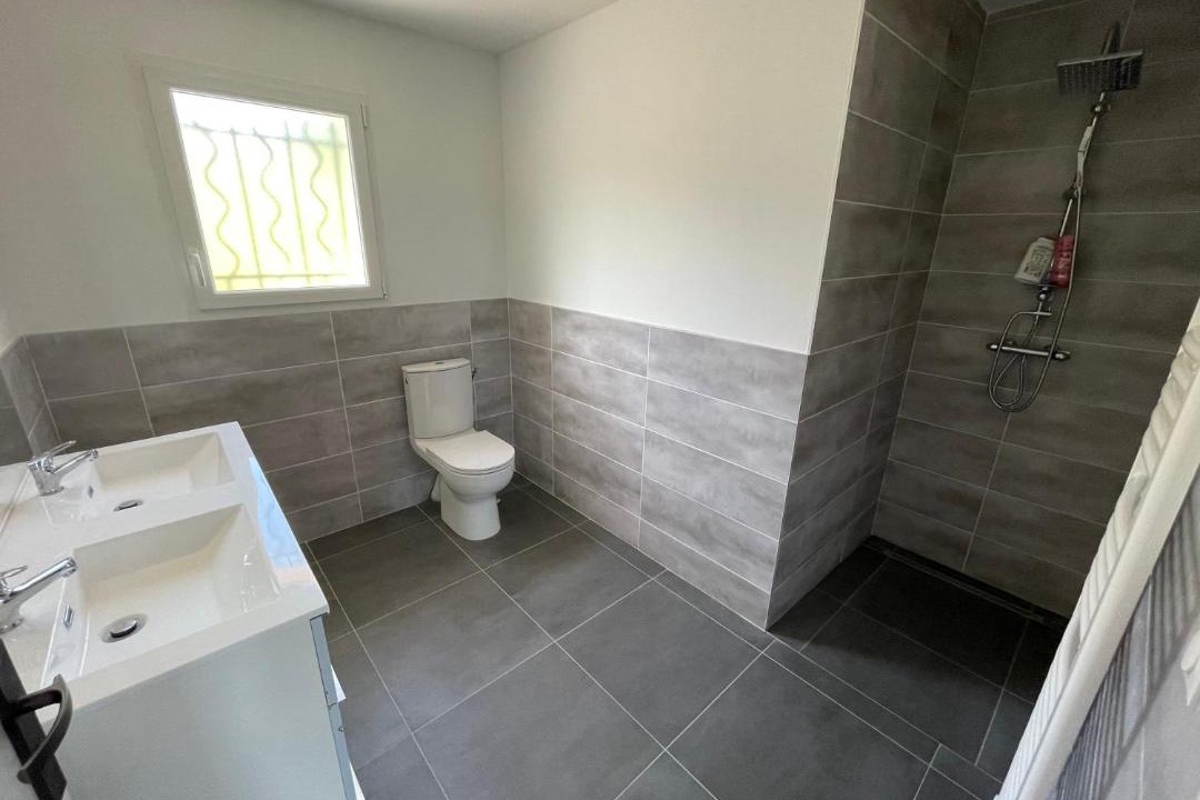 Photo of Bathroom in La Chapelle-de-la-Tour