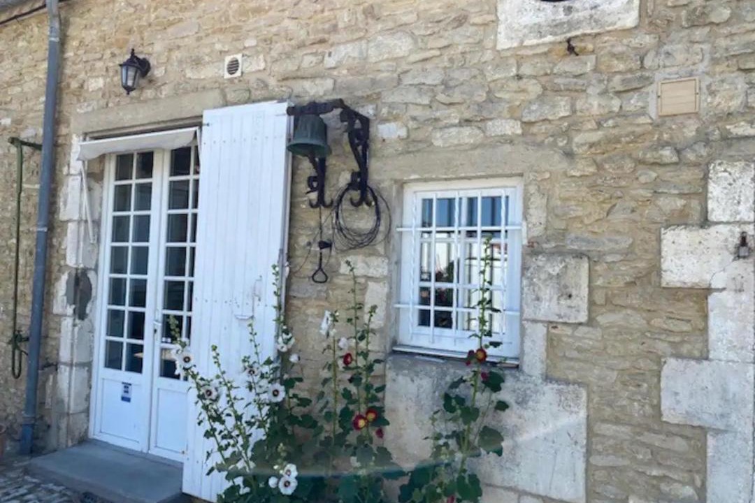 Photo of Buildings in Cheray