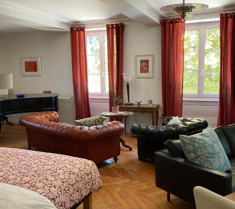 Photo of Livingroom in Montmirey-la-Ville