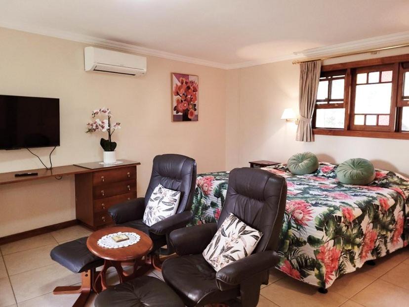 Photo of Others in Amamoor