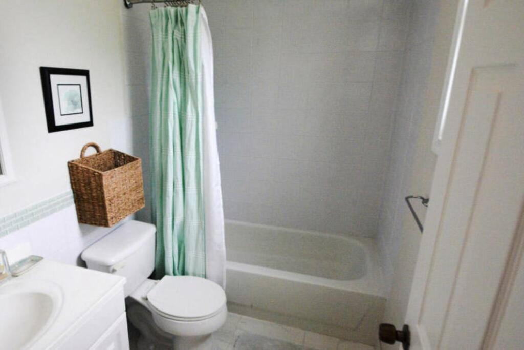 Photo of Bathroom in Flamingo Parks