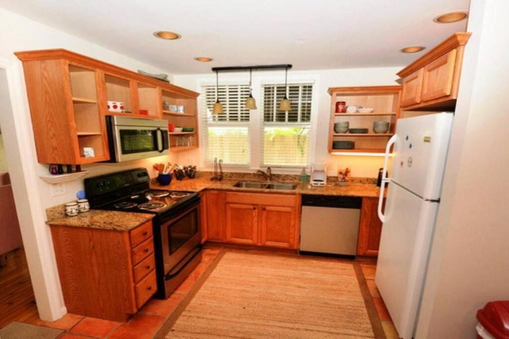 Photo of Kitchen in Flamingo Parks