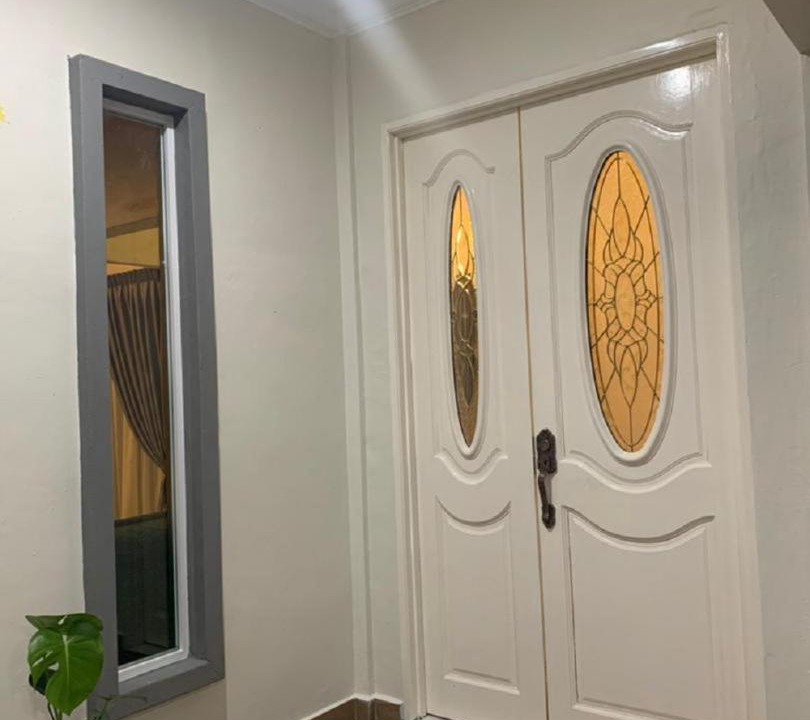 Photo of Others in Mantin