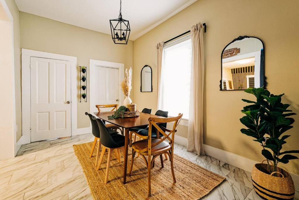 Photo of Livingroom in Riverside