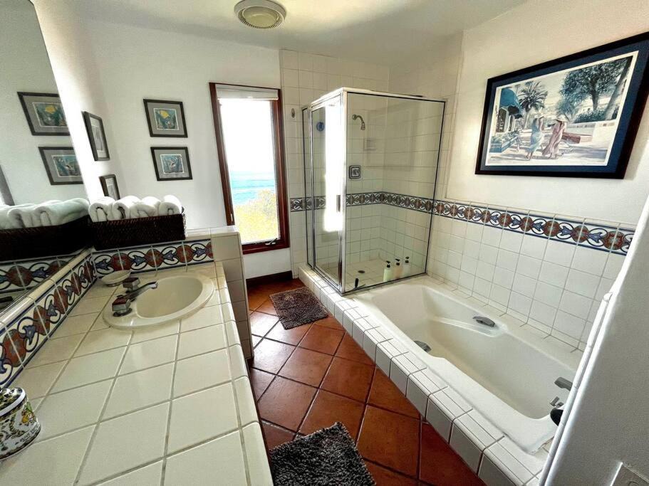 Photo of Bathroom in Avalon