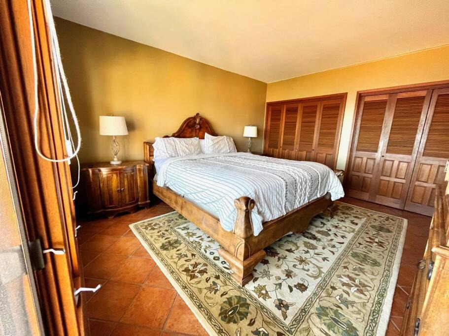 Photo of Bedroom in Avalon
