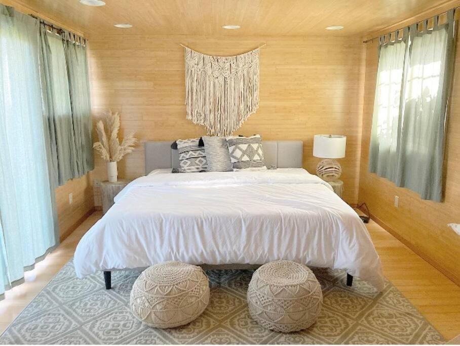 Photo of Bedroom in Depoe Bay