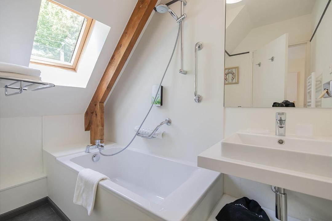 Photo of Bathroom in Connelles