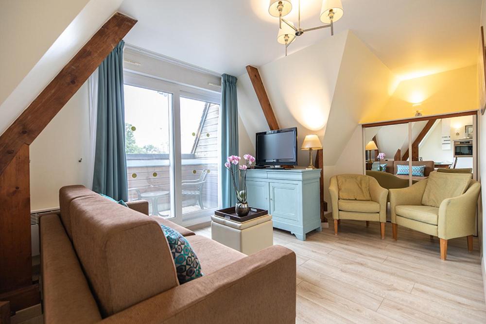 Photo of Others in Connelles