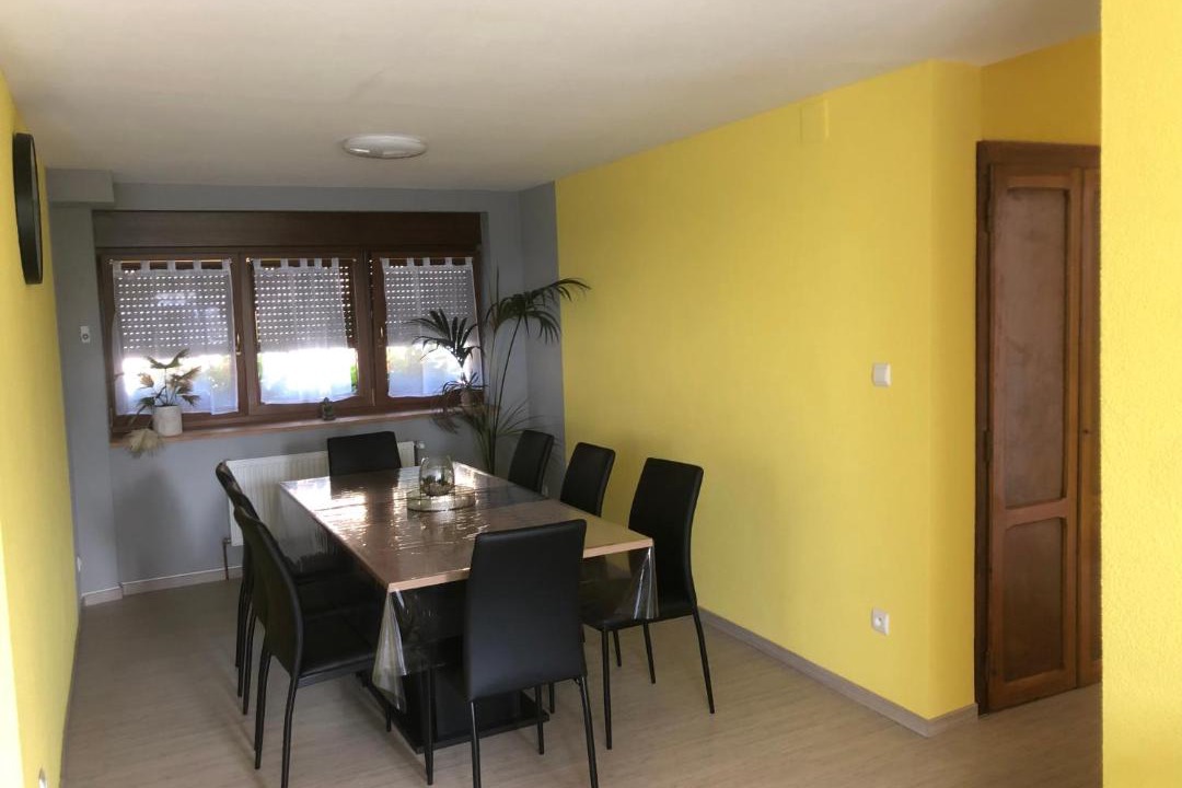 Photo of Livingroom in Belmont