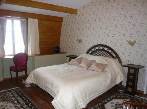 Photo of Bedroom in Plougasnou