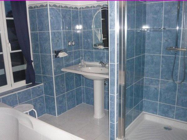 Photo of Bathroom in Plougasnou