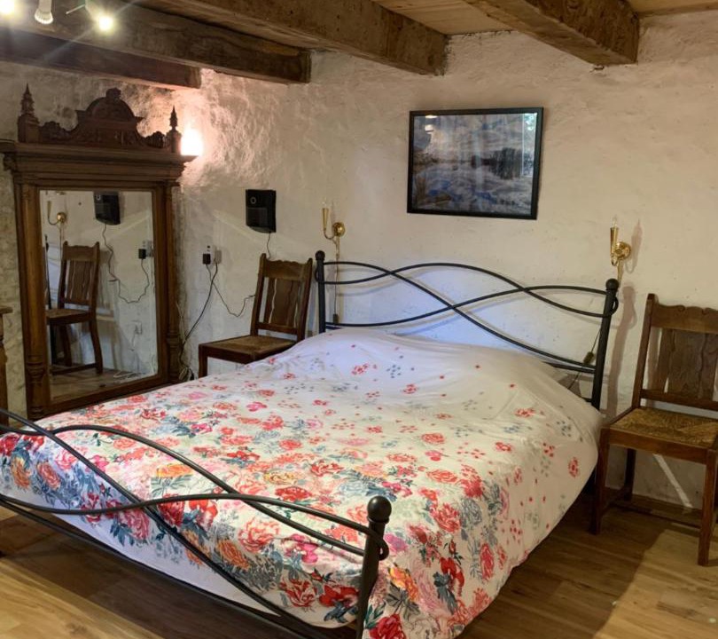 Photo of Bedroom in Saint-Julien-le-Petit