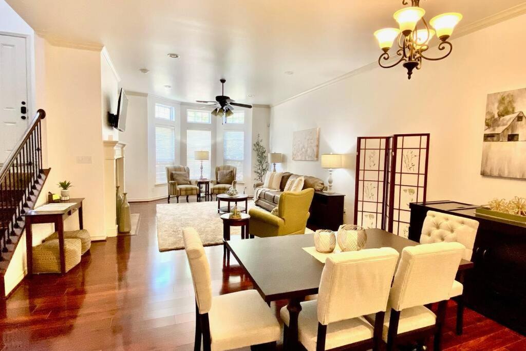 Photo of Livingroom in North Overton