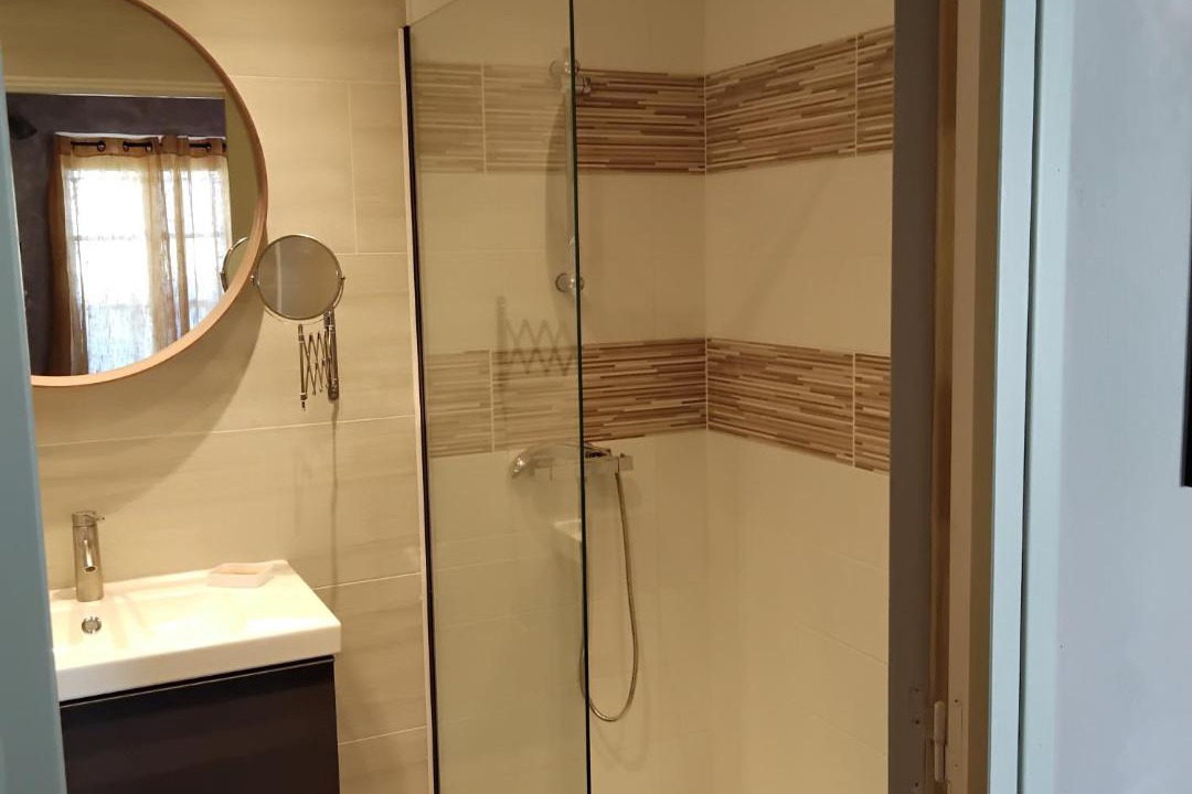 Photo of Bathroom in Bue