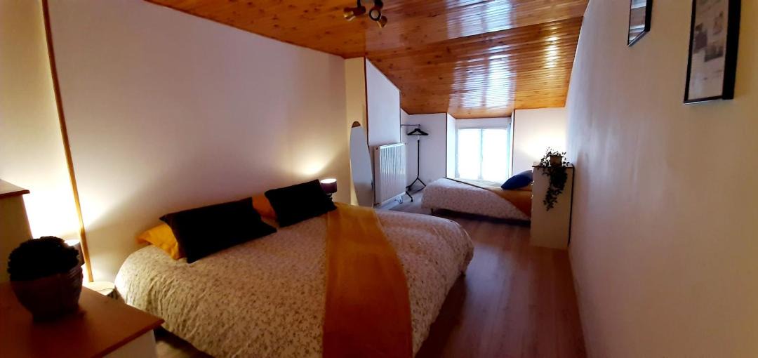 Photo of Bedroom in Ville-Sous-la-Ferte