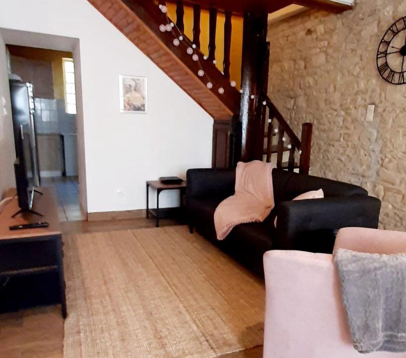 Photo of Livingroom in Ville-Sous-la-Ferte