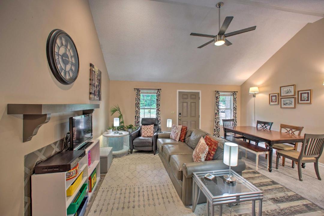 Photo of Livingroom in Greenville