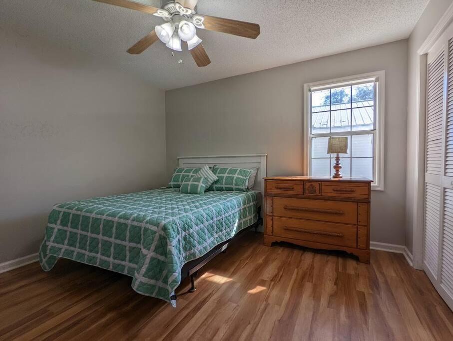 Photo of Bedroom in Saint Simons Heights