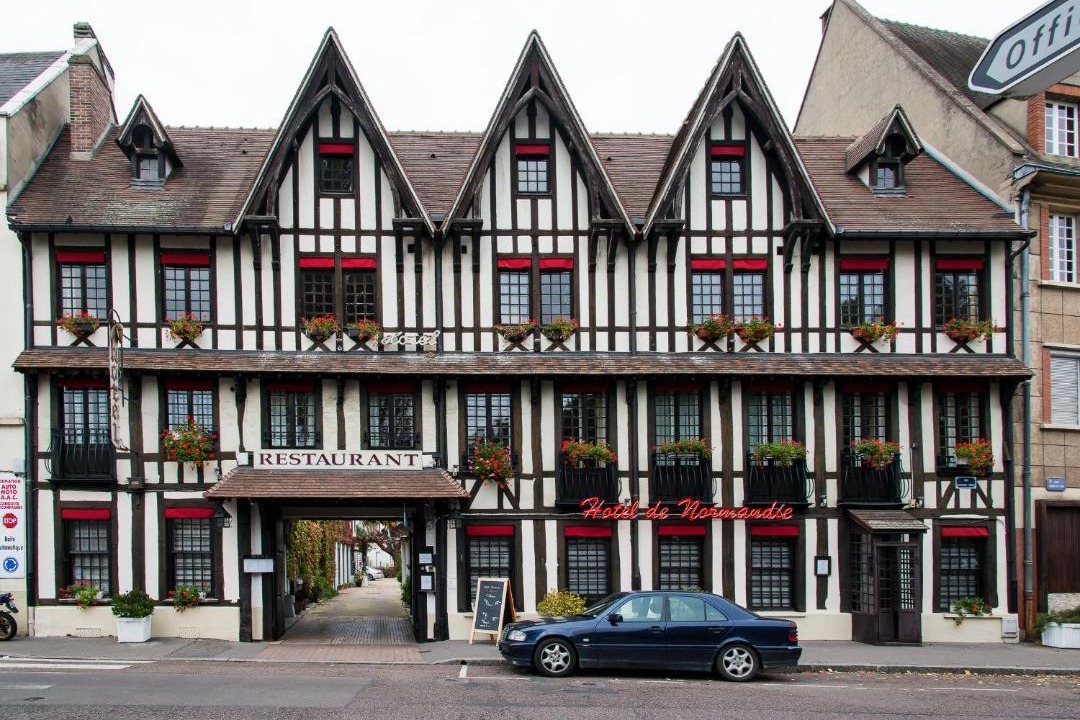 Photo of Others in Evreux