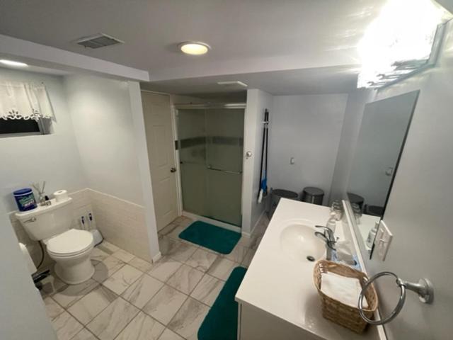 Photo of Bathroom in Round Lake Beach