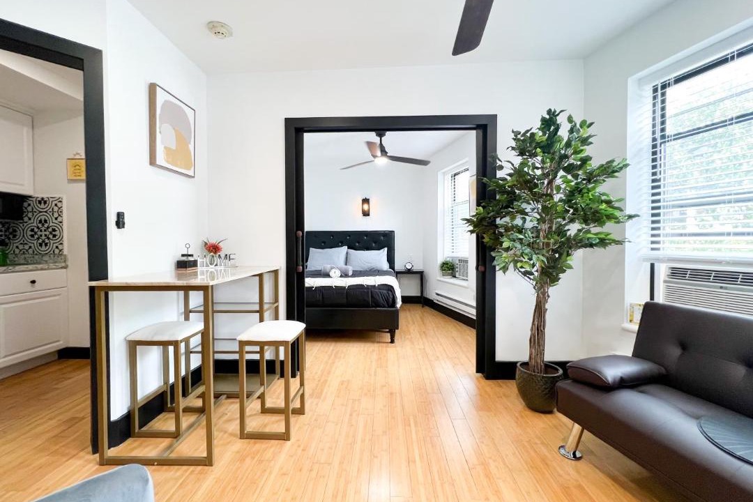 Photo of Livingroom in Englewood