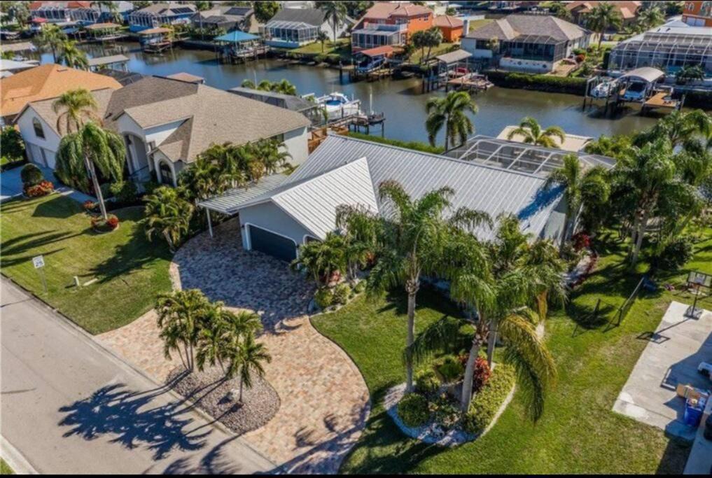 Photo of Others in Apollo Beach