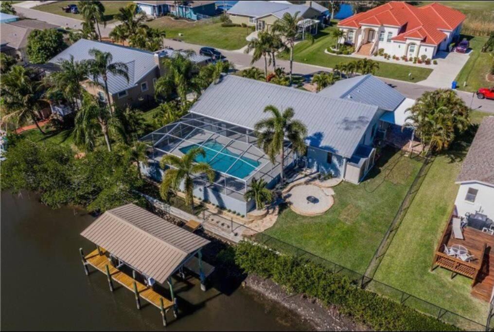 Photo of Others in Apollo Beach