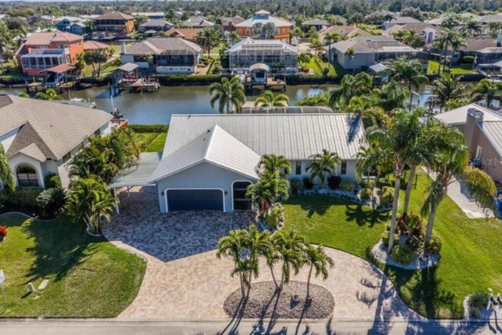 Photo of Others in Apollo Beach