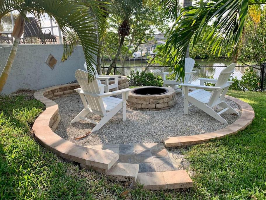 Photo of Others in Apollo Beach