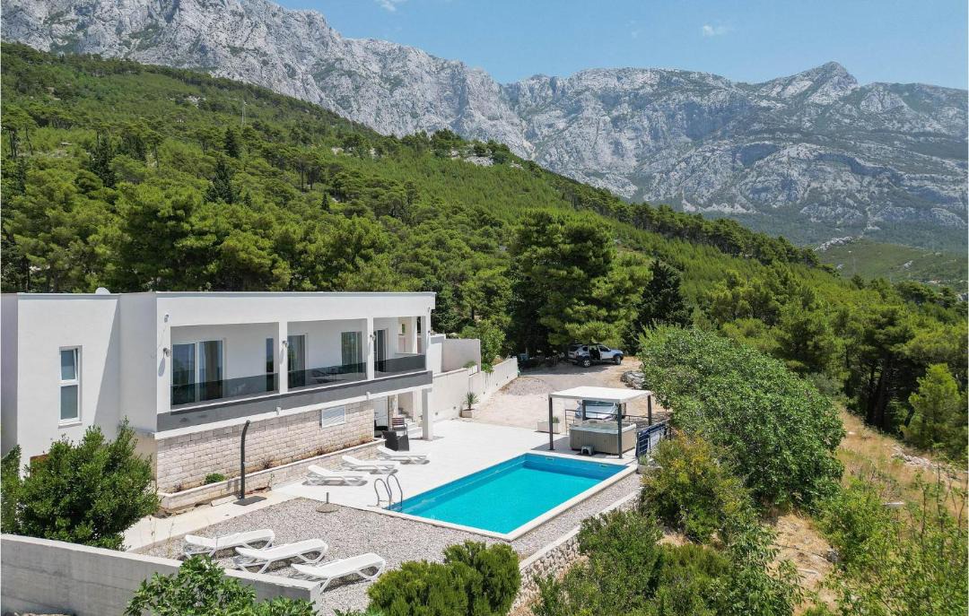 Photo of Others in Makarska