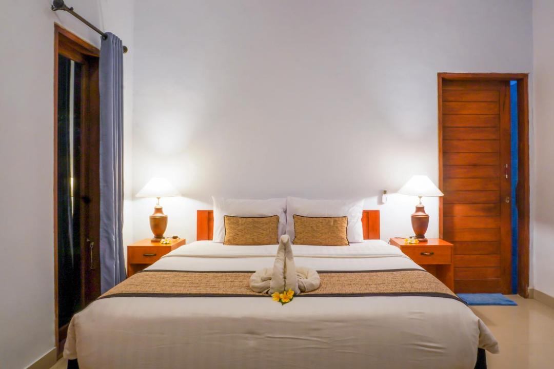 Photo of Others in Mushroom Bay