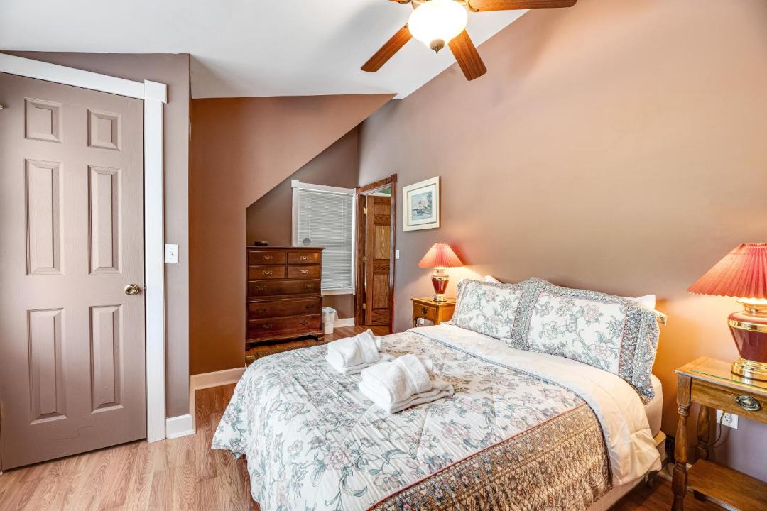Photo of Bedroom in Canandaigua
