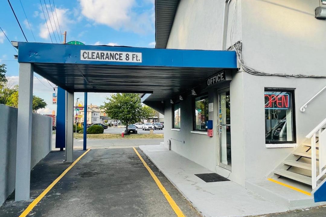 Photo of Others in Linden