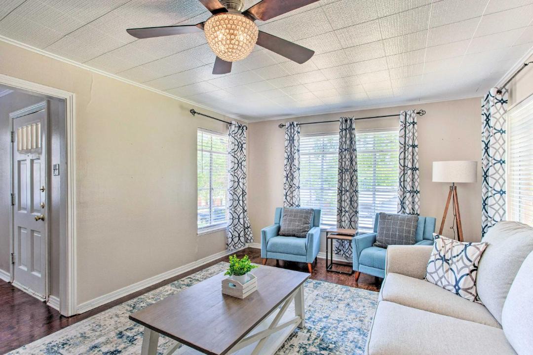 Photo of Livingroom in Sherman