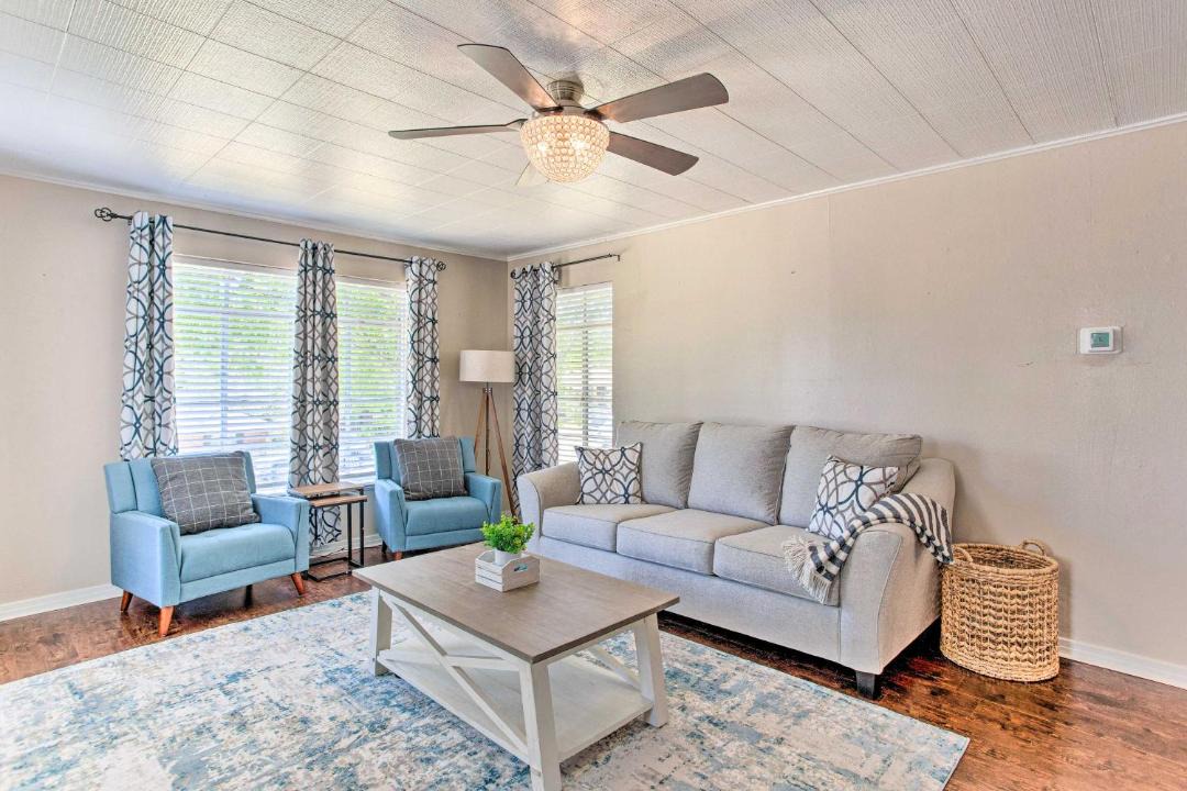 Photo of Livingroom in Sherman