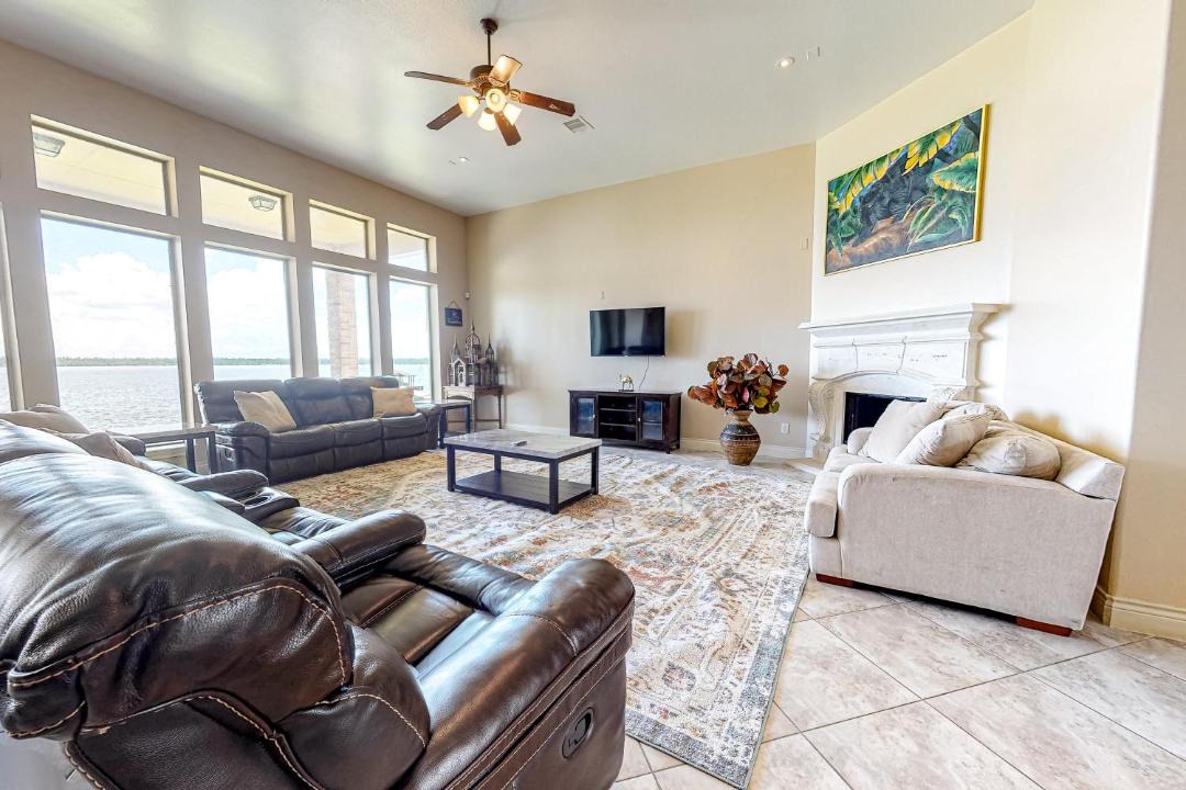 Photo of Livingroom in Lake Houston