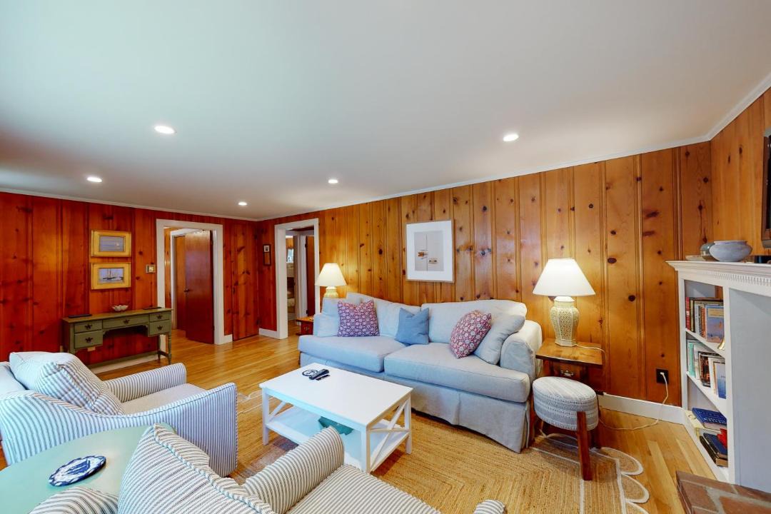 Photo of Livingroom in Northwest Harwich