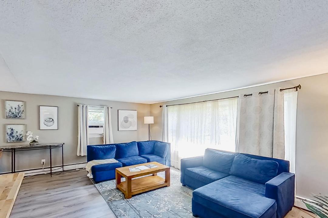 Photo of Livingroom in East Haven  Rutland County