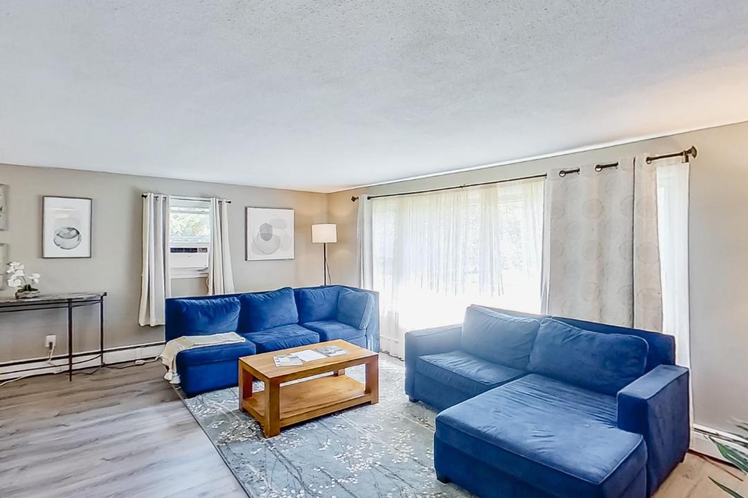 Photo of Livingroom in East Haven  Rutland County