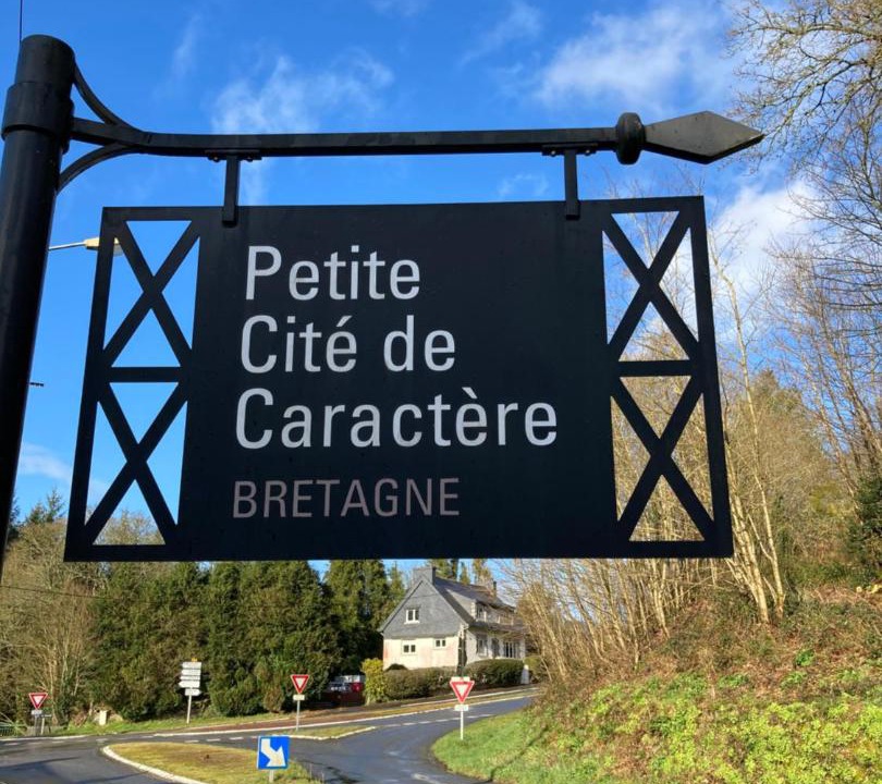 Photo of Buildings in Locmalo