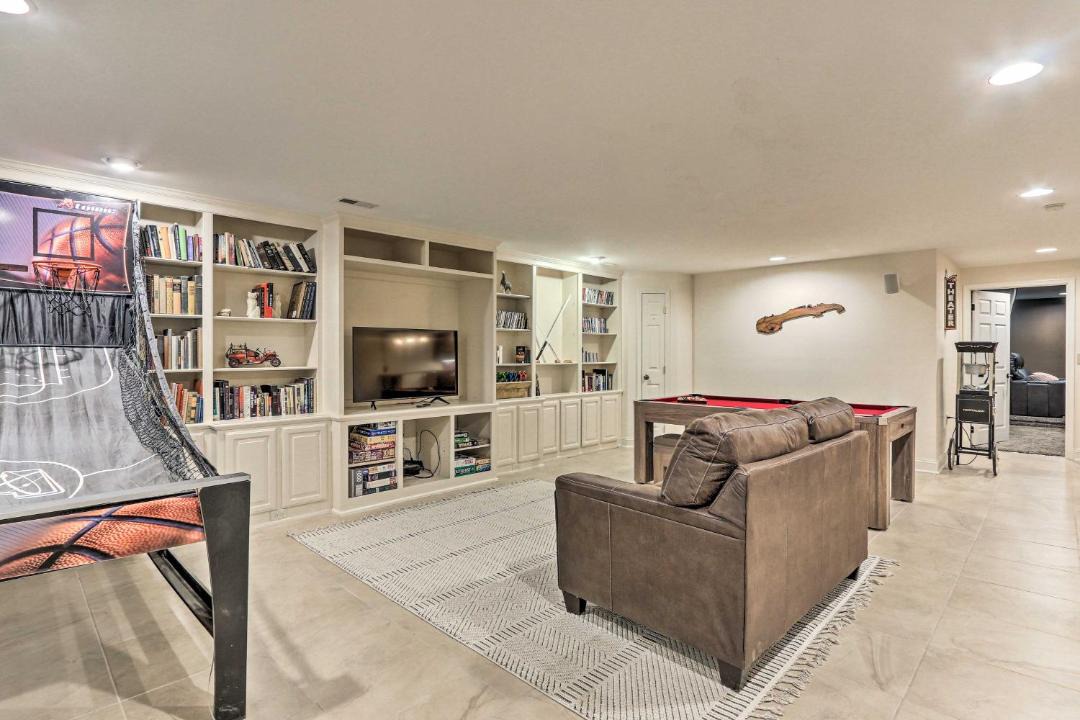 Photo of Livingroom in Charles Town