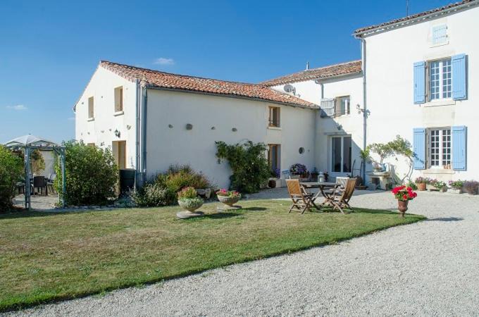 Photo of Others in Vergne