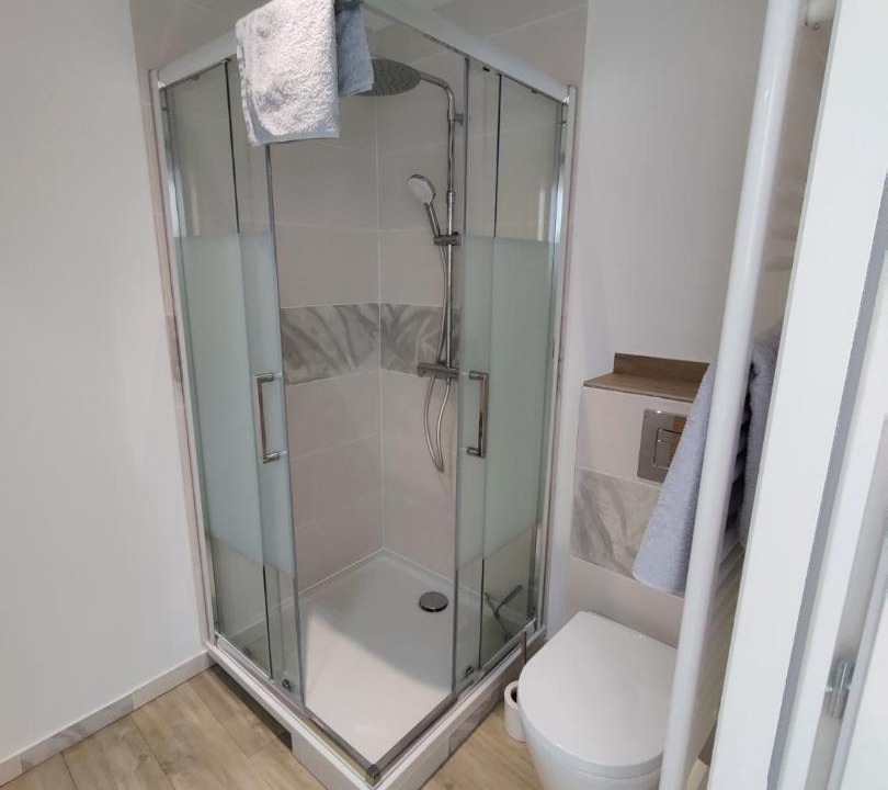 Photo of Bathroom in Ernee