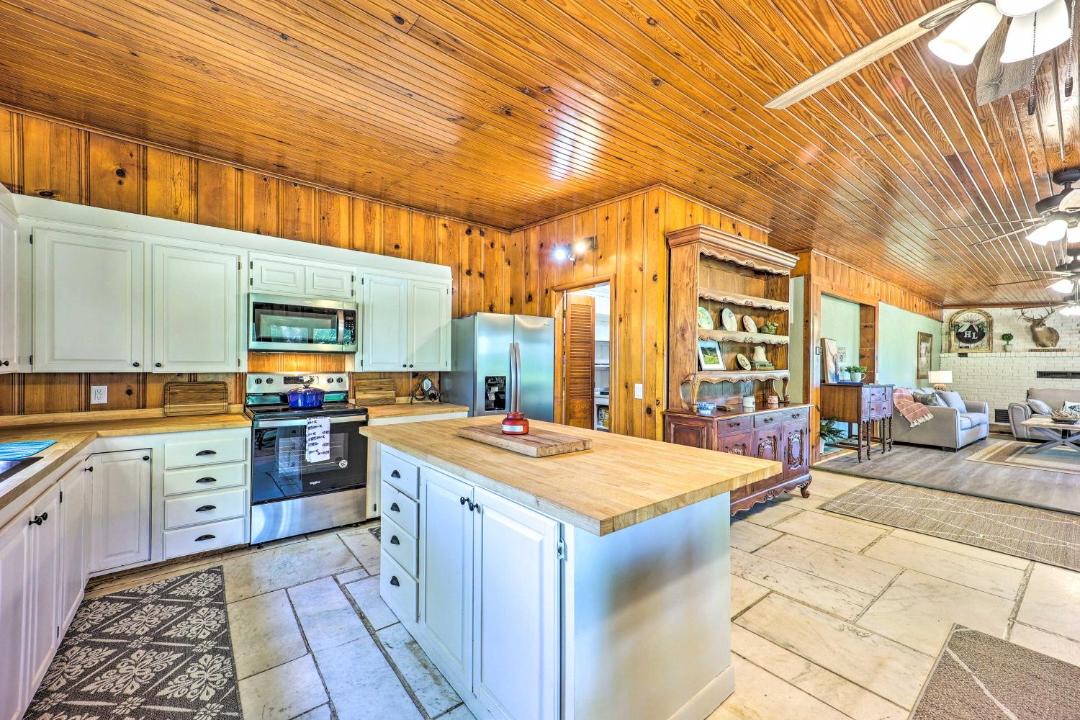 Photo of Kitchen in Grove