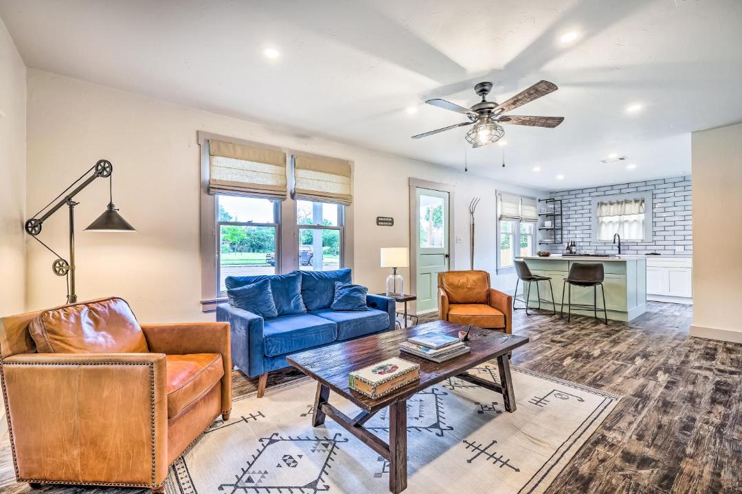 Photo of Livingroom in Fredericksburg