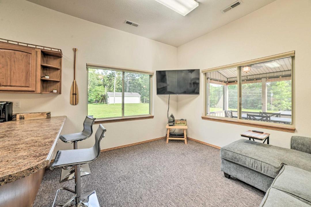 Photo of Livingroom in Kuttawa