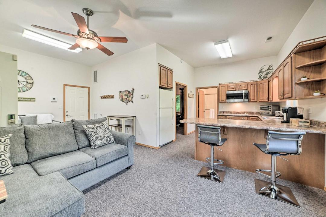 Photo of Livingroom in Kuttawa